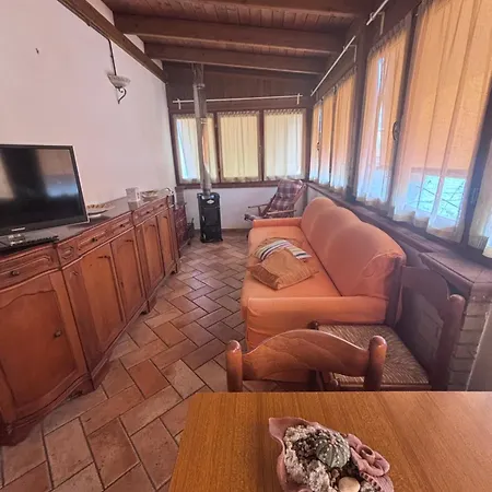 Giulia アパート ファブロ