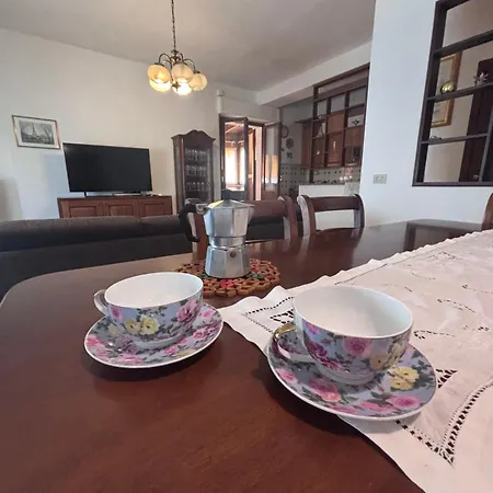 アパート Giulia ファブロ